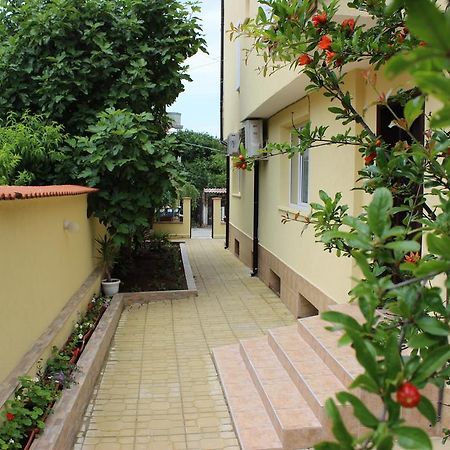 Zlatna Ribka Hotel Cernomoreț Exterior foto